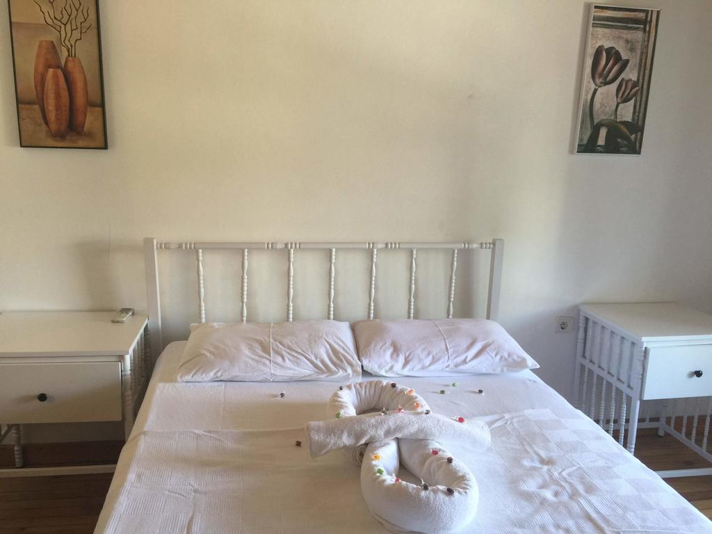 Pastor Historical Apart-Hotel The Gulf Of Izmir Zimmer foto